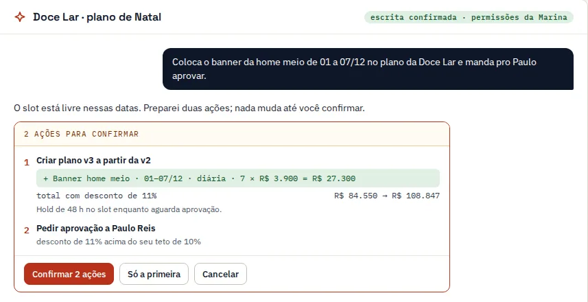 Copilot com escrita, do plano Growth: a executiva pede para incluir um banner no plano de Natal e o Copilot prepara duas ações para confirmar, criar a versão 3 do plano e pedir aprovação ao gerente.